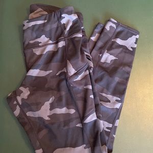 Athleta 7/8 leggings